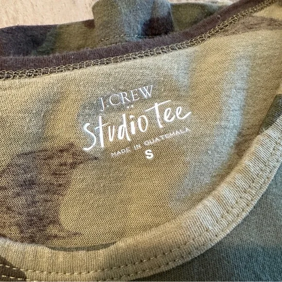 J.Crew - Lightweight Tee Bundle - Lime and Camo - S and XS - Picture 4 of 8
